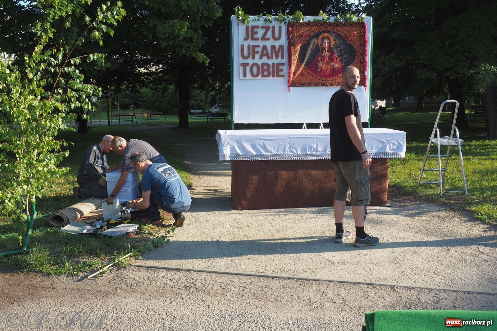 Zdjęcie w galerii na portalu naszraciborz.pl: Parafie NSPJ i Matki Bożej gotowe na Boże Ciało wiadomości z regionu