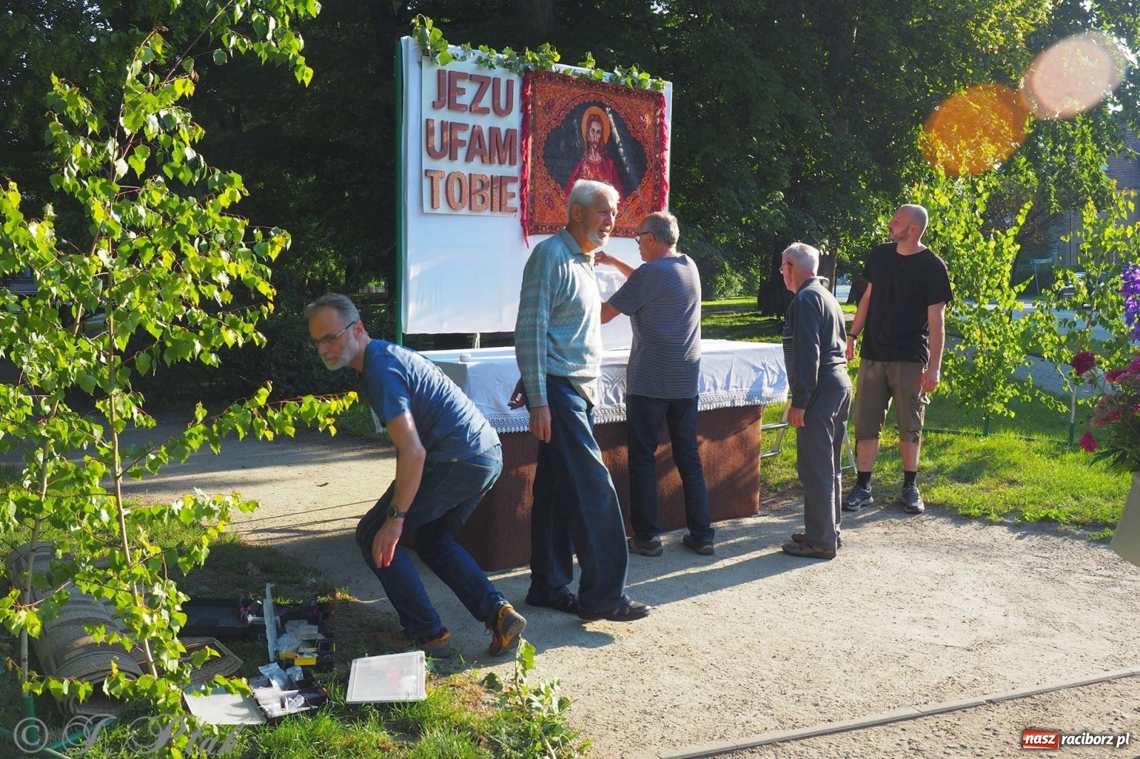 Zdjęcie w galerii na portalu naszraciborz.pl: Parafie NSPJ i Matki Bożej gotowe na Boże Ciało wiadomości z regionu