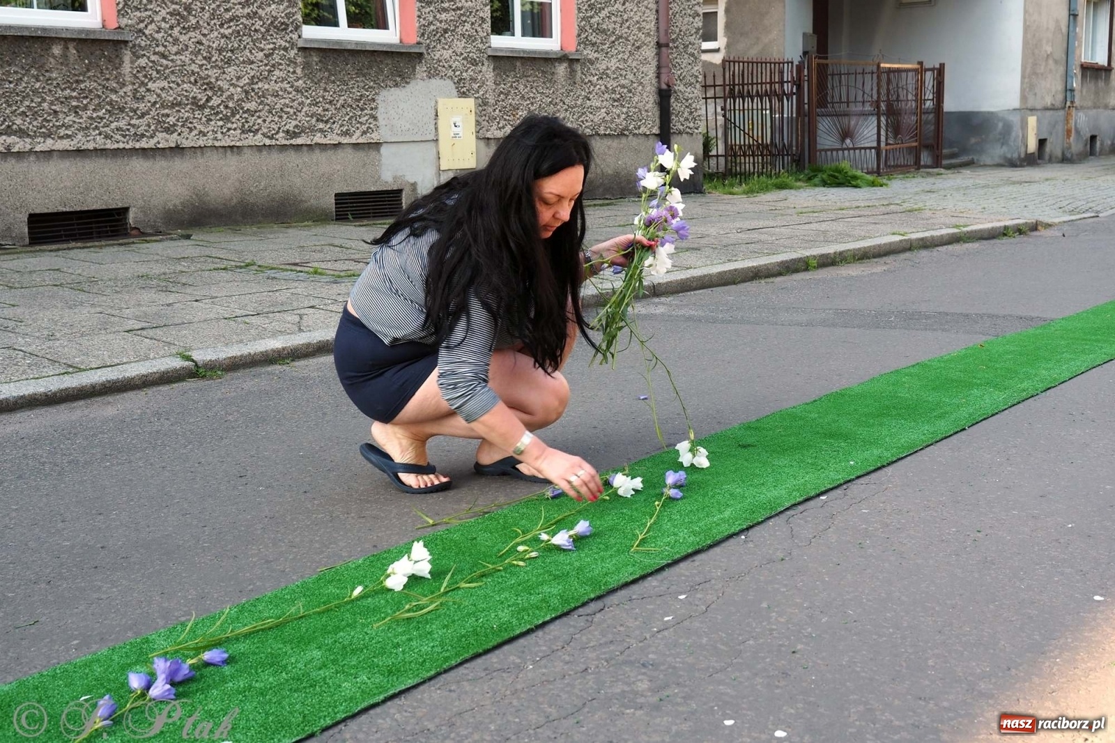 Zdjęcie w galerii na portalu naszraciborz.pl: Parafie NSPJ i Matki Bożej gotowe na Boże Ciało wiadomości z regionu