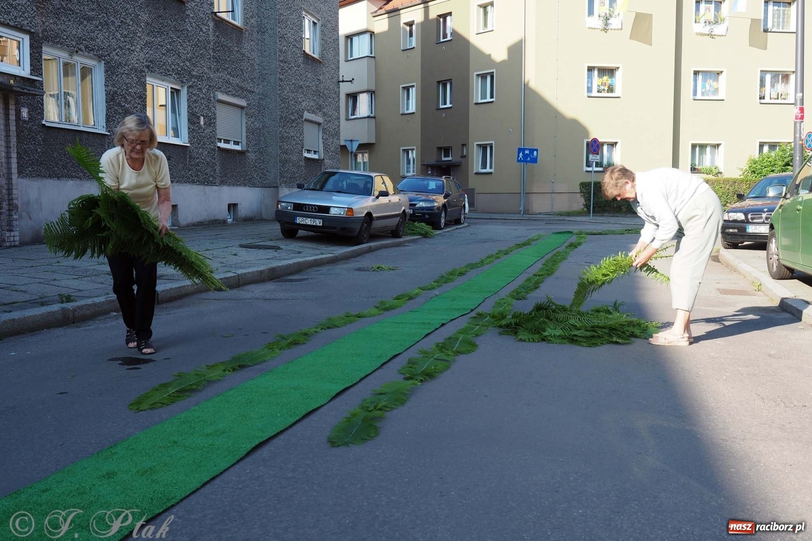Zdjęcie w galerii na portalu naszraciborz.pl: Parafie NSPJ i Matki Bożej gotowe na Boże Ciało wiadomości z regionu