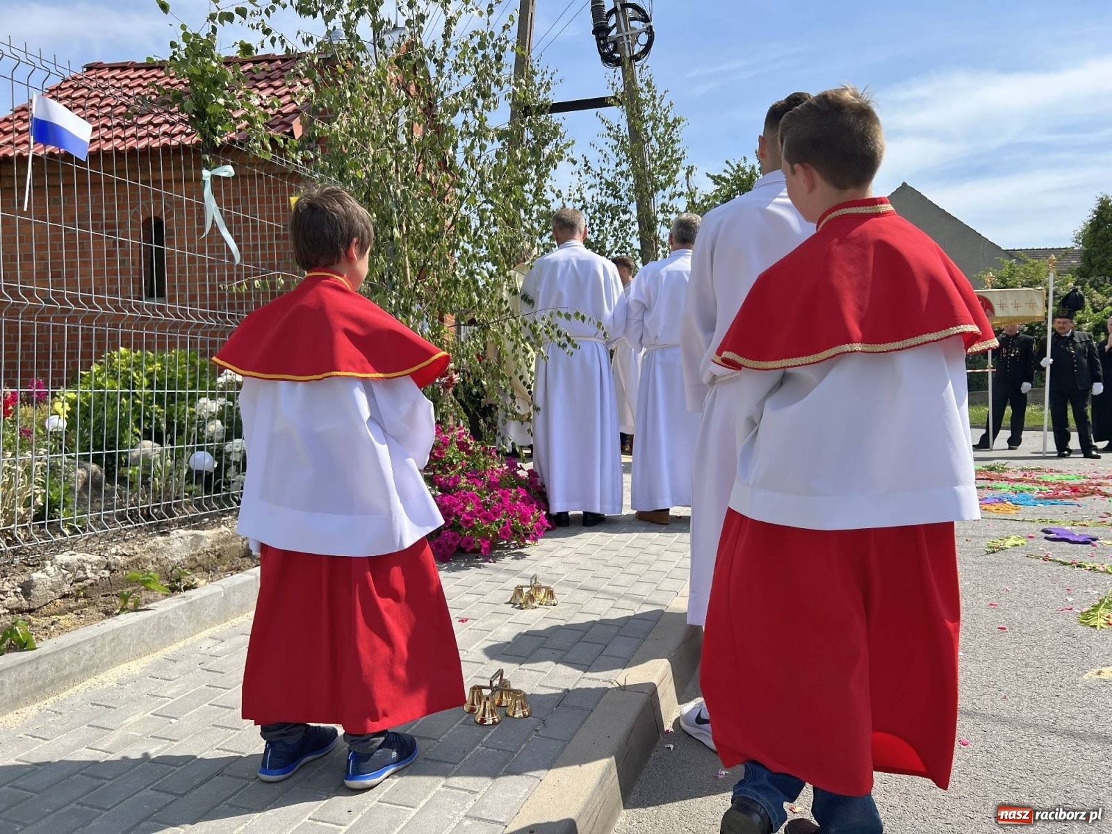 Zdjęcie w galerii na portalu naszraciborz.pl: Procesja Bożego Ciała w Raciborzu-Brzeziu. Przed rokiem 800-lecia wiadomości z regionu