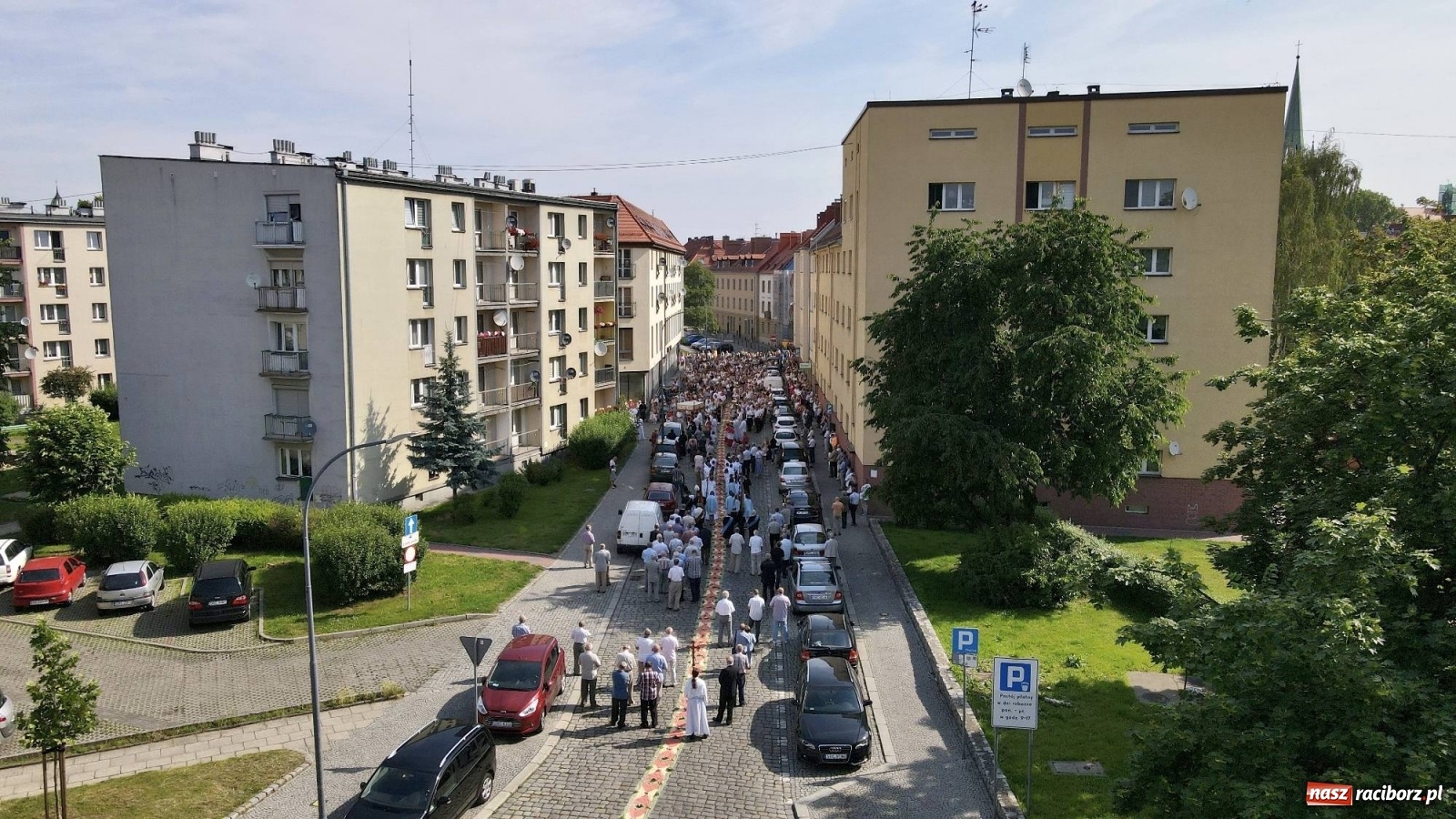 Zdjęcie w galerii na portalu naszraciborz.pl: Boże Ciało na starym mieście w Raciborzu [FOTO i WIDEO] wiadomości z regionu