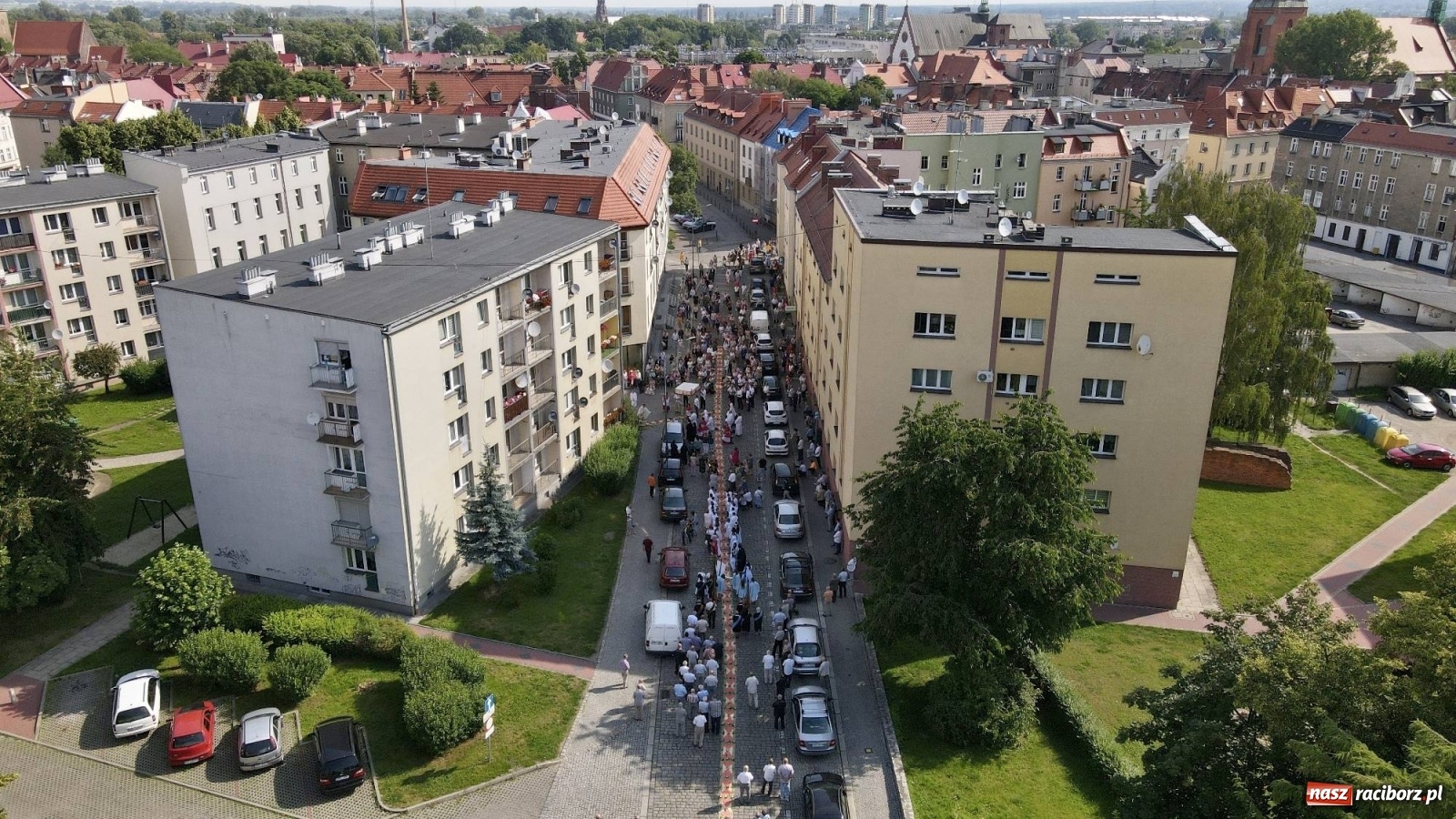 Zdjęcie w galerii na portalu naszraciborz.pl: Boże Ciało na starym mieście w Raciborzu [FOTO i WIDEO] wiadomości z regionu