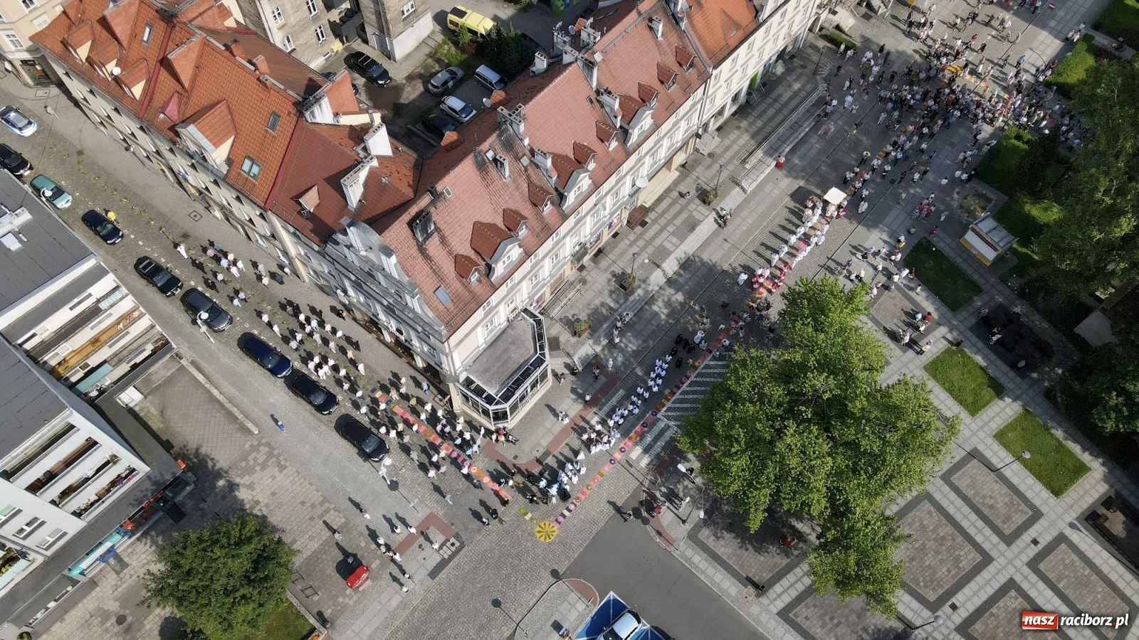 Zdjęcie w galerii na portalu naszraciborz.pl: Boże Ciało na starym mieście w Raciborzu [FOTO i WIDEO] wiadomości z regionu