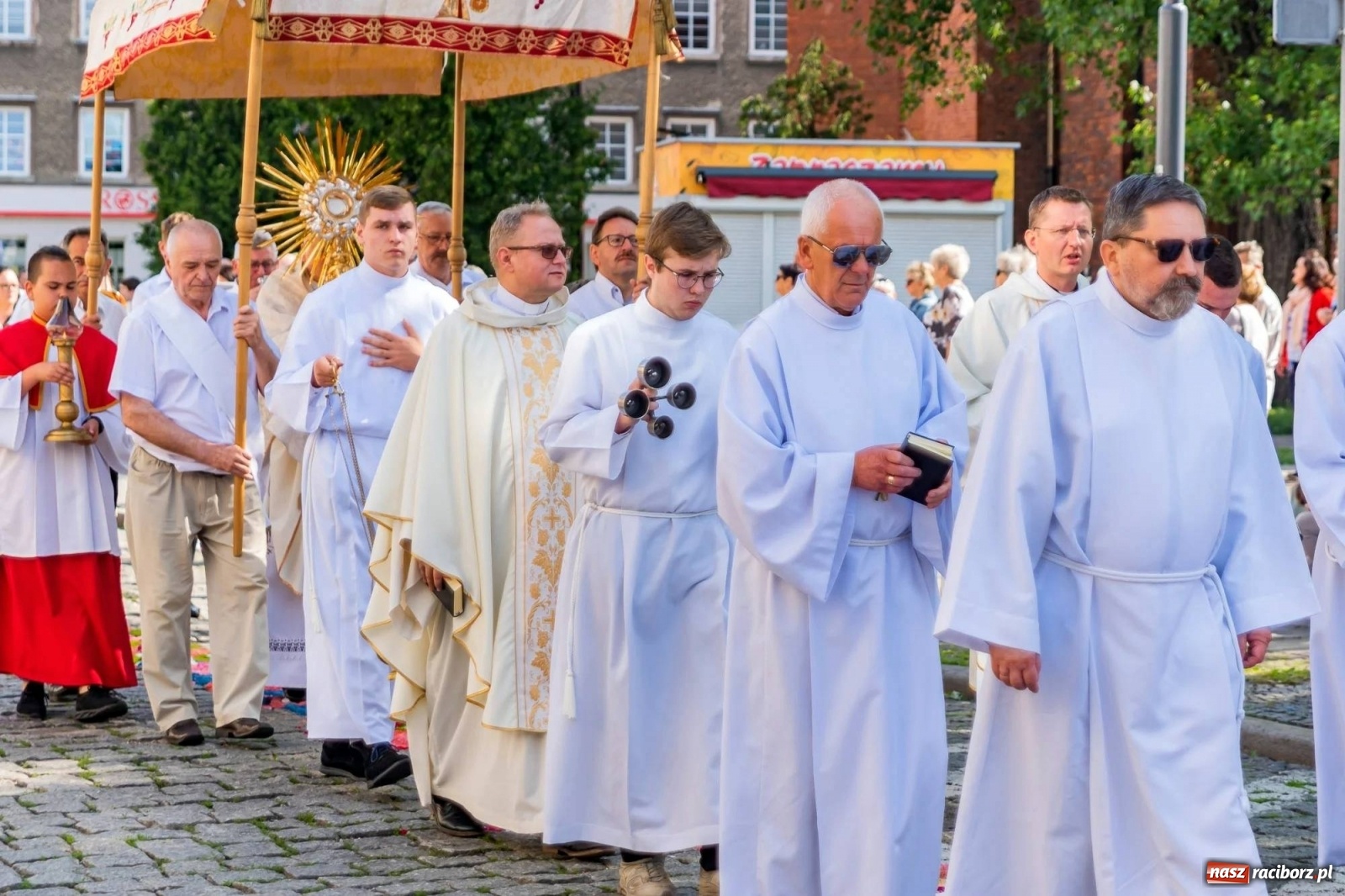 Zdjęcie w galerii na portalu naszraciborz.pl: Boże Ciało na starym mieście w Raciborzu [FOTO i WIDEO] wiadomości z regionu