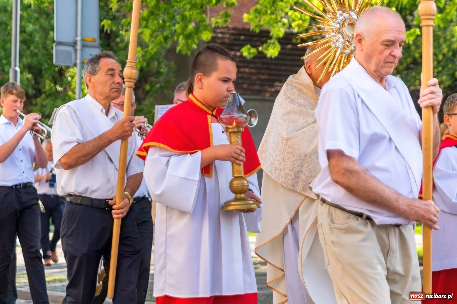 Zdjęcie w galerii na portalu naszraciborz.pl: Boże Ciało na starym mieście w Raciborzu [FOTO i WIDEO] wiadomości z regionu