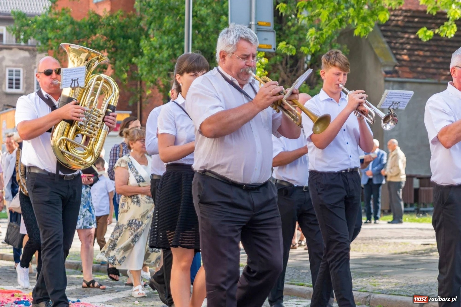 Zdjęcie w galerii na portalu naszraciborz.pl: Boże Ciało na starym mieście w Raciborzu [FOTO i WIDEO] wiadomości z regionu