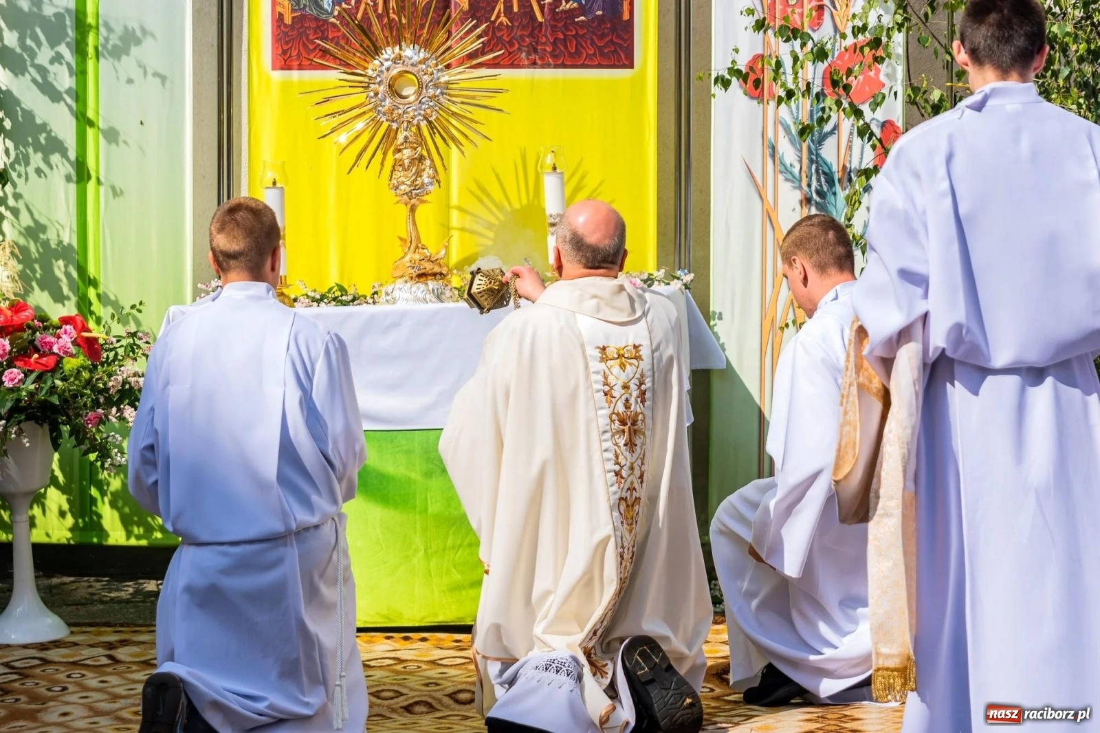 Zdjęcie w galerii na portalu naszraciborz.pl: Boże Ciało na starym mieście w Raciborzu [FOTO i WIDEO] wiadomości z regionu