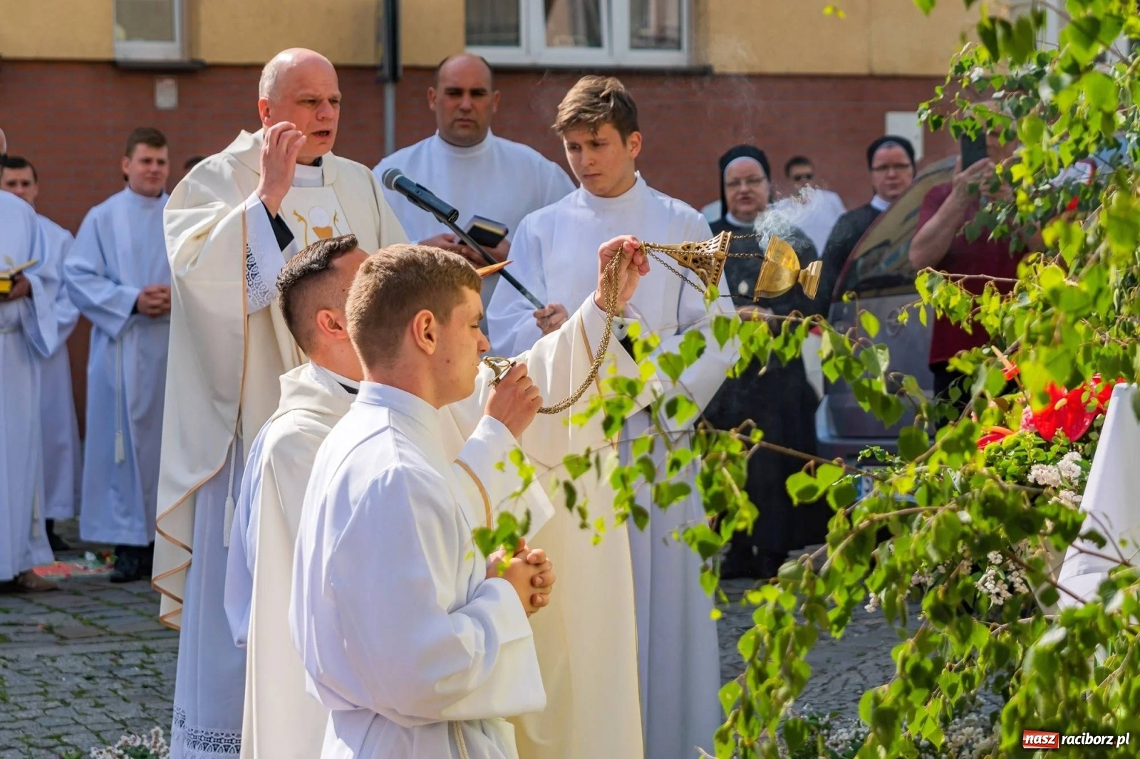 Zdjęcie w galerii na portalu naszraciborz.pl: Boże Ciało na starym mieście w Raciborzu [FOTO i WIDEO] wiadomości z regionu