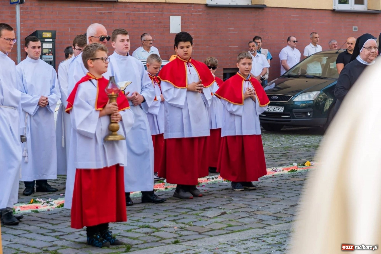 Zdjęcie w galerii na portalu naszraciborz.pl: Boże Ciało na starym mieście w Raciborzu [FOTO i WIDEO] wiadomości z regionu