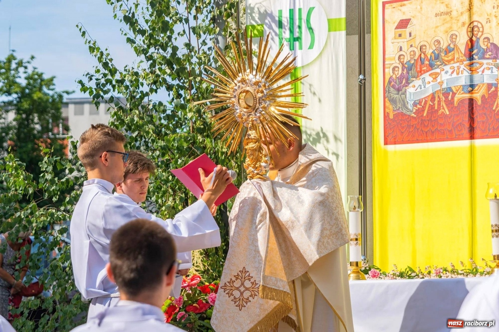 Zdjęcie w galerii na portalu naszraciborz.pl: Boże Ciało na starym mieście w Raciborzu [FOTO i WIDEO] wiadomości z regionu