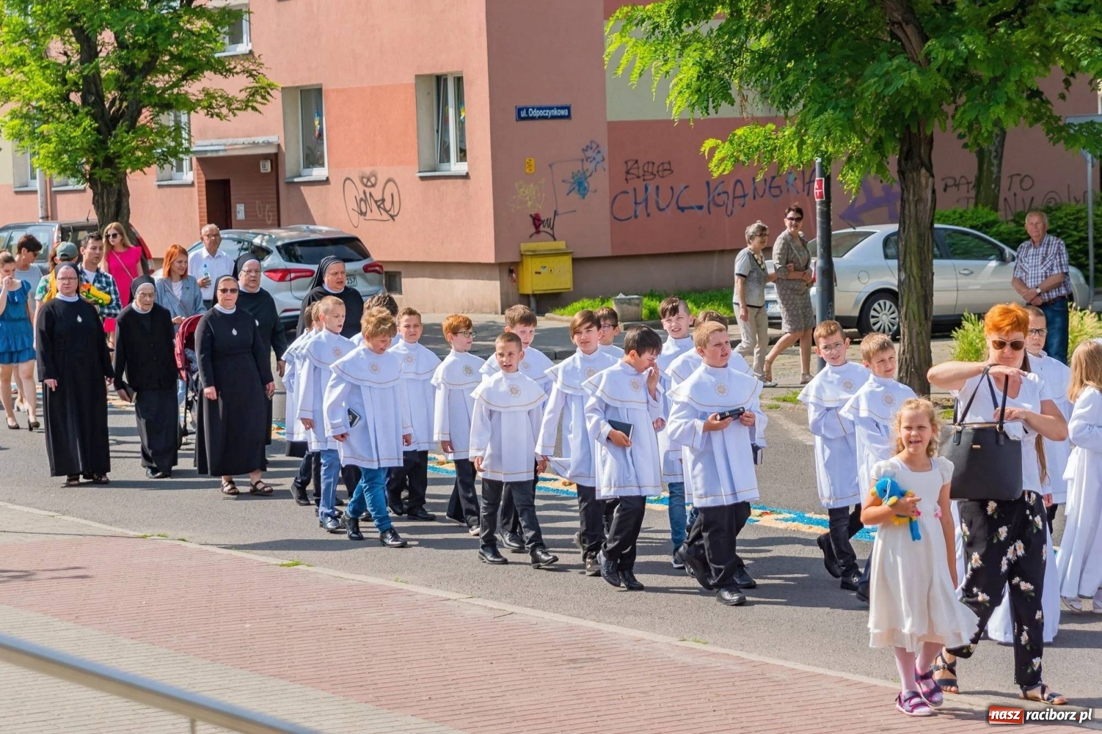 Zdjęcie w galerii na portalu naszraciborz.pl: Boże Ciało na starym mieście w Raciborzu [FOTO i WIDEO] wiadomości z regionu