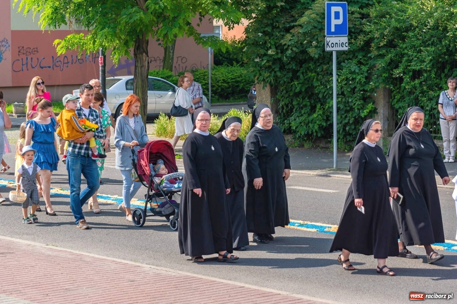 Zdjęcie w galerii na portalu naszraciborz.pl: Boże Ciało na starym mieście w Raciborzu [FOTO i WIDEO] wiadomości z regionu