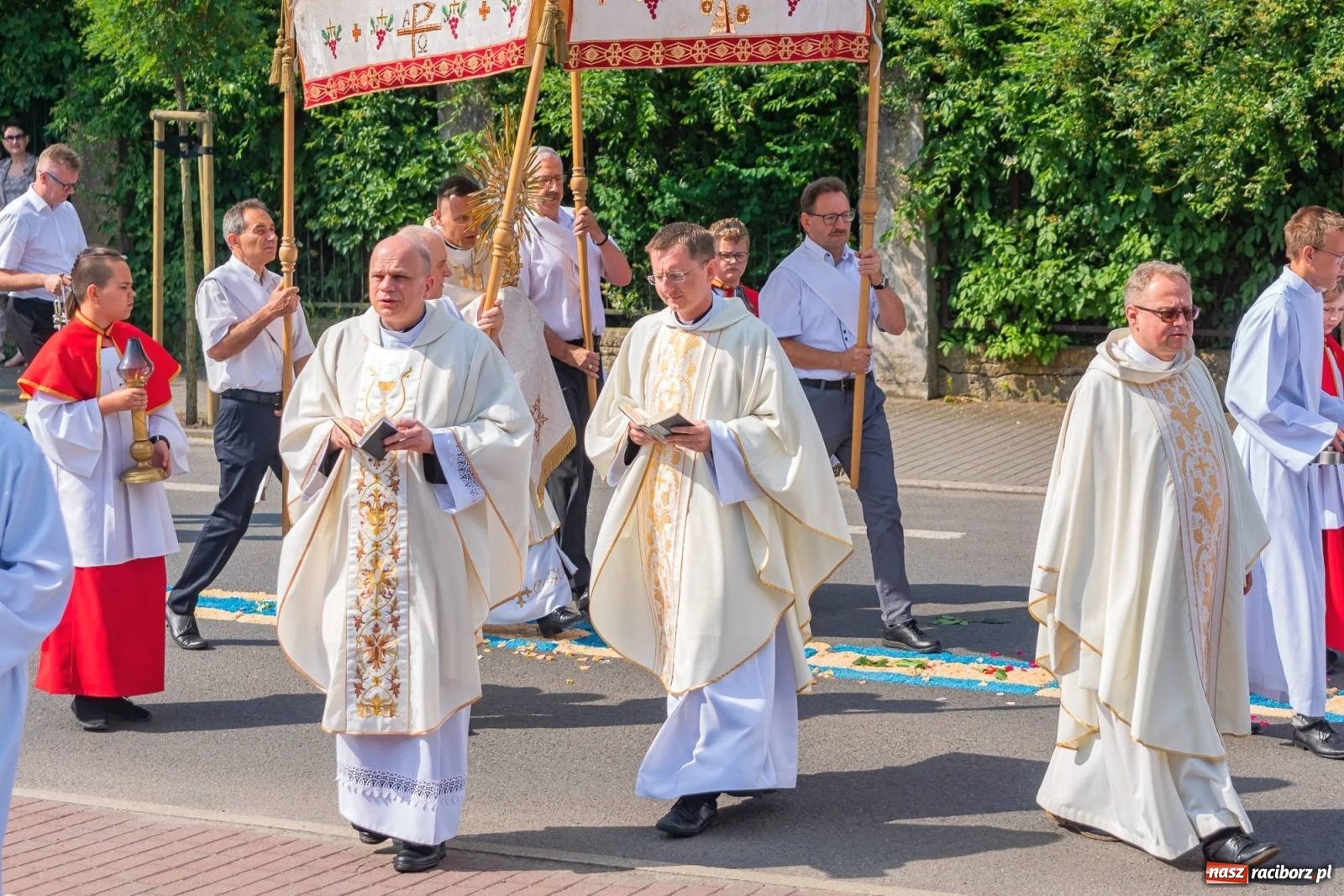 Zdjęcie w galerii na portalu naszraciborz.pl: Boże Ciało na starym mieście w Raciborzu [FOTO i WIDEO] wiadomości z regionu