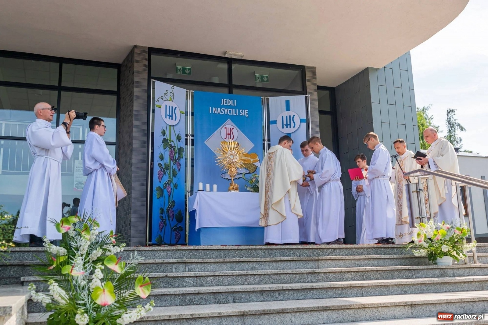 Zdjęcie w galerii na portalu naszraciborz.pl: Boże Ciało na starym mieście w Raciborzu [FOTO i WIDEO] wiadomości z regionu