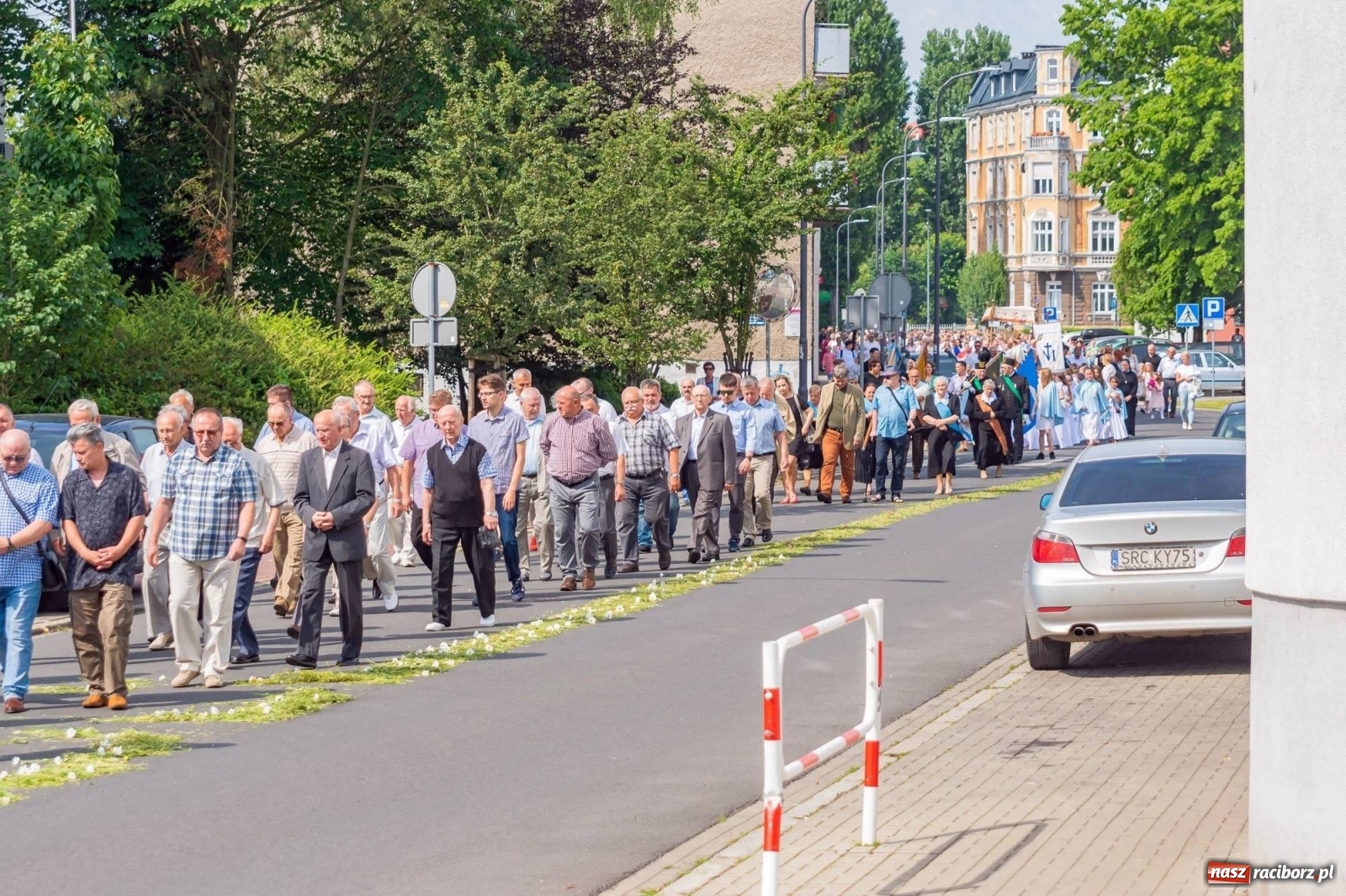 Zdjęcie w galerii na portalu naszraciborz.pl: Boże Ciało na starym mieście w Raciborzu [FOTO i WIDEO] wiadomości z regionu