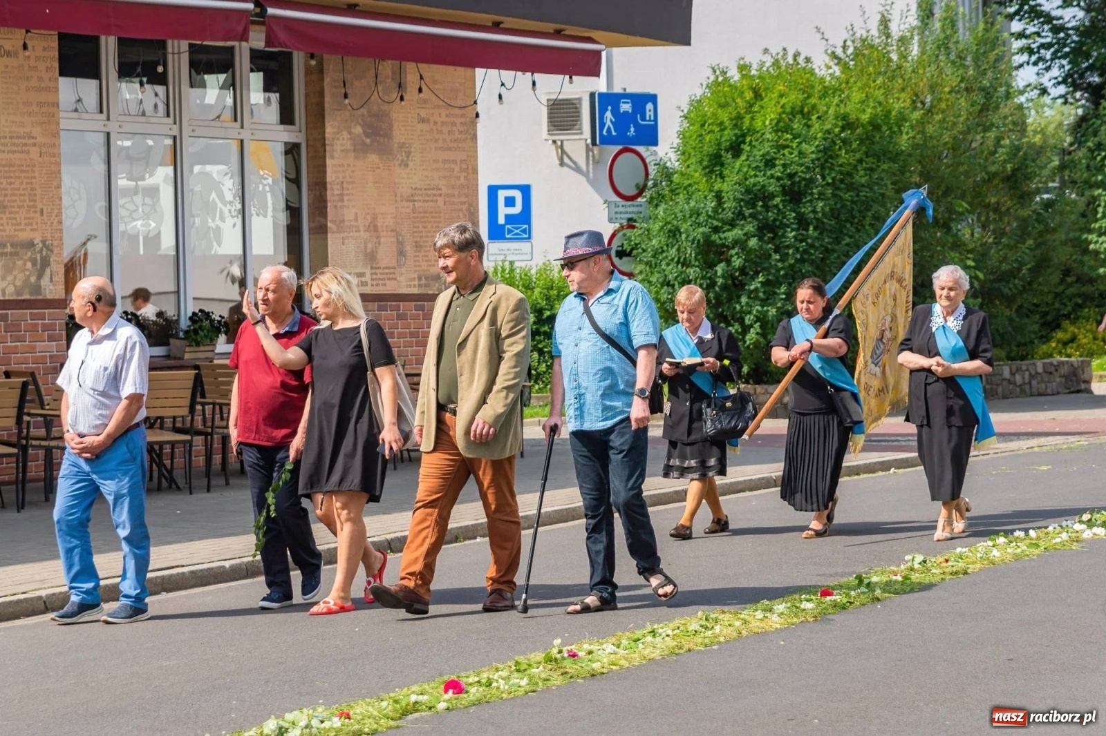 Zdjęcie w galerii na portalu naszraciborz.pl: Boże Ciało na starym mieście w Raciborzu [FOTO i WIDEO] wiadomości z regionu
