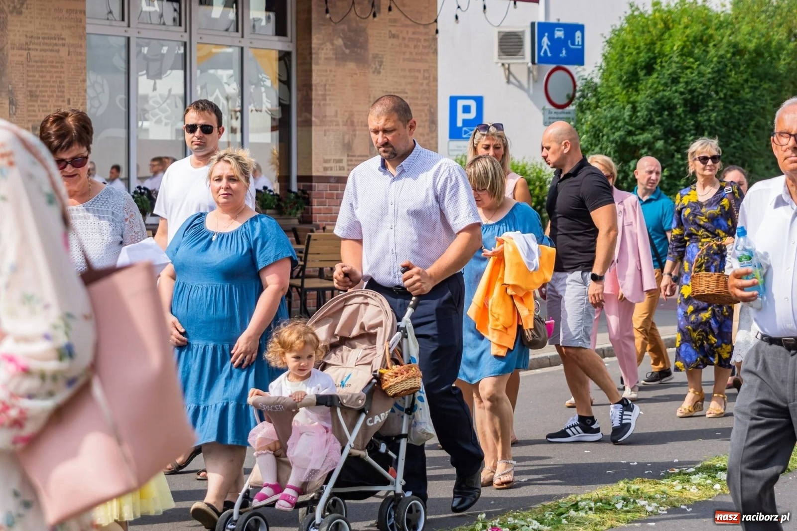 Zdjęcie w galerii na portalu naszraciborz.pl: Boże Ciało na starym mieście w Raciborzu [FOTO i WIDEO] wiadomości z regionu