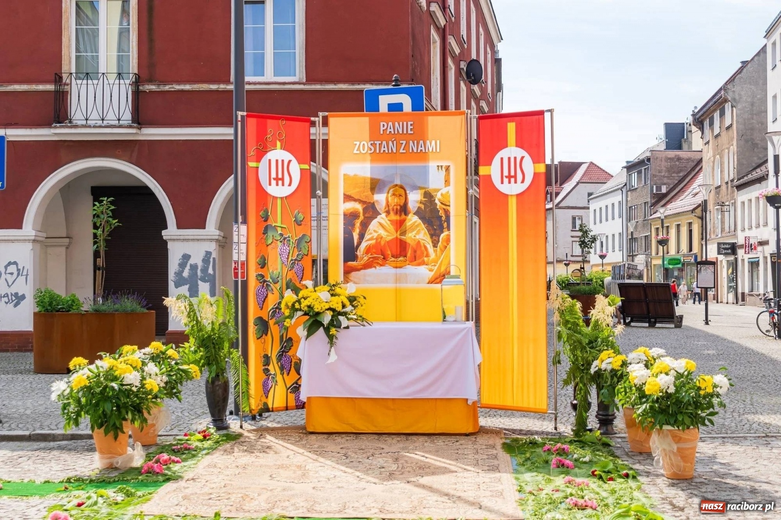 Zdjęcie w galerii na portalu naszraciborz.pl: Boże Ciało na starym mieście w Raciborzu [FOTO i WIDEO] wiadomości z regionu