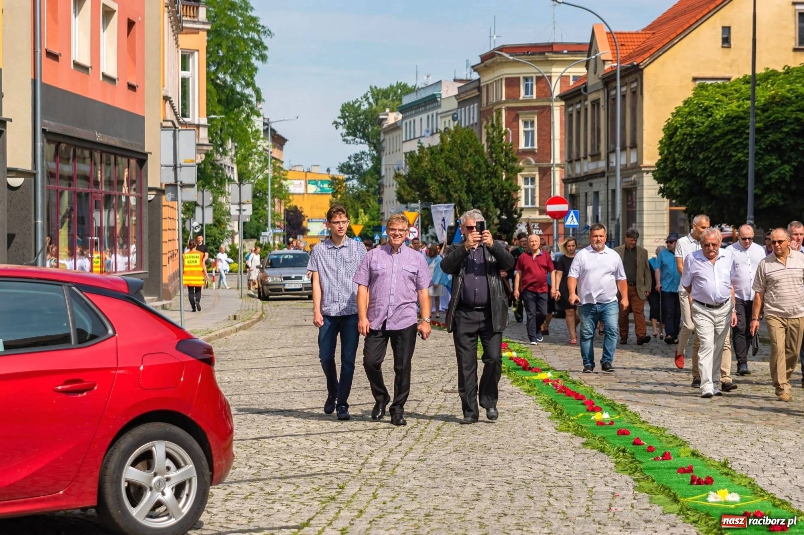 Zdjęcie w galerii na portalu naszraciborz.pl: Boże Ciało na starym mieście w Raciborzu [FOTO i WIDEO] wiadomości z regionu