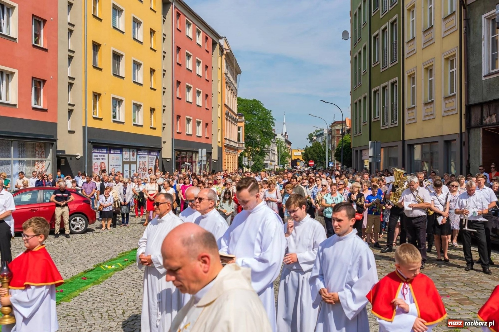 Zdjęcie w galerii na portalu naszraciborz.pl: Boże Ciało na starym mieście w Raciborzu [FOTO i WIDEO] wiadomości z regionu