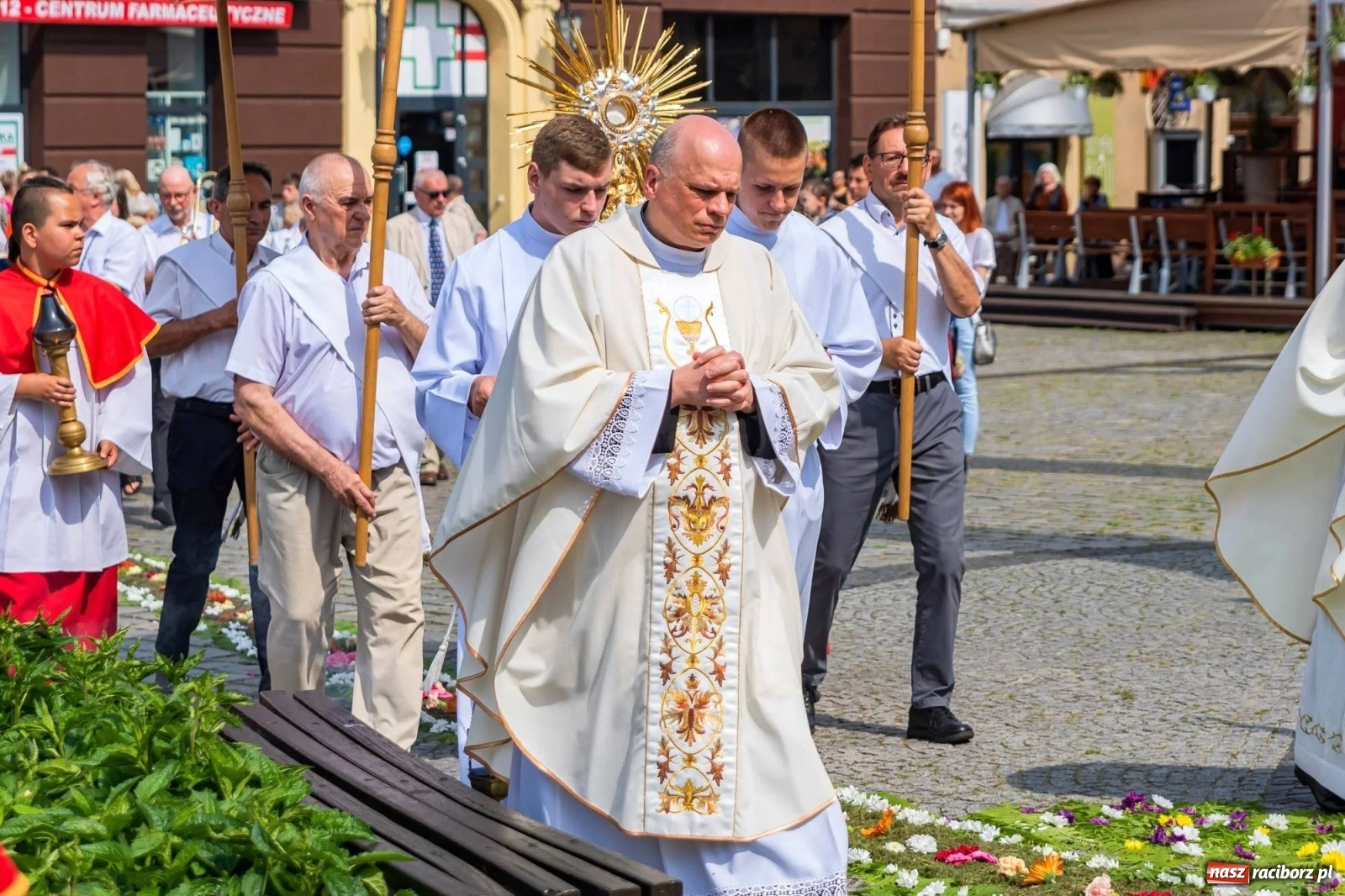 Zdjęcie w galerii na portalu naszraciborz.pl: Boże Ciało na starym mieście w Raciborzu [FOTO i WIDEO] wiadomości z regionu