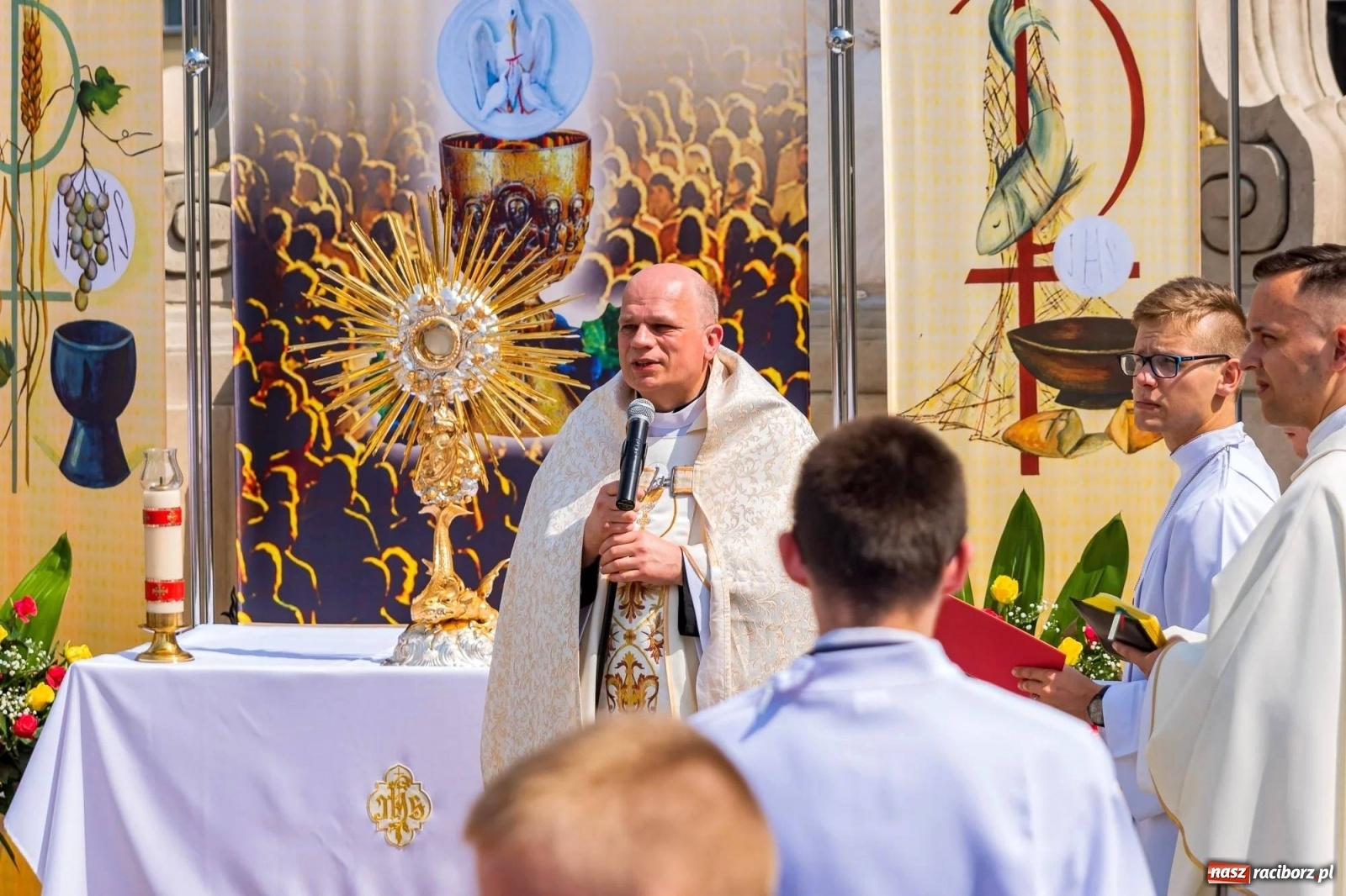 Zdjęcie w galerii na portalu naszraciborz.pl: Boże Ciało na starym mieście w Raciborzu [FOTO i WIDEO] wiadomości z regionu