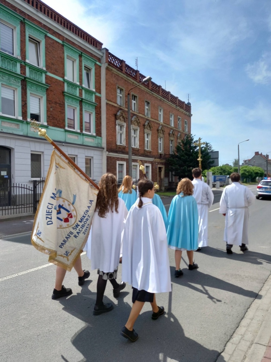 Zdjęcie w galerii na portalu naszraciborz.pl: Boże Ciało na Starej Wsi w Raciborzu wiadomości z regionu