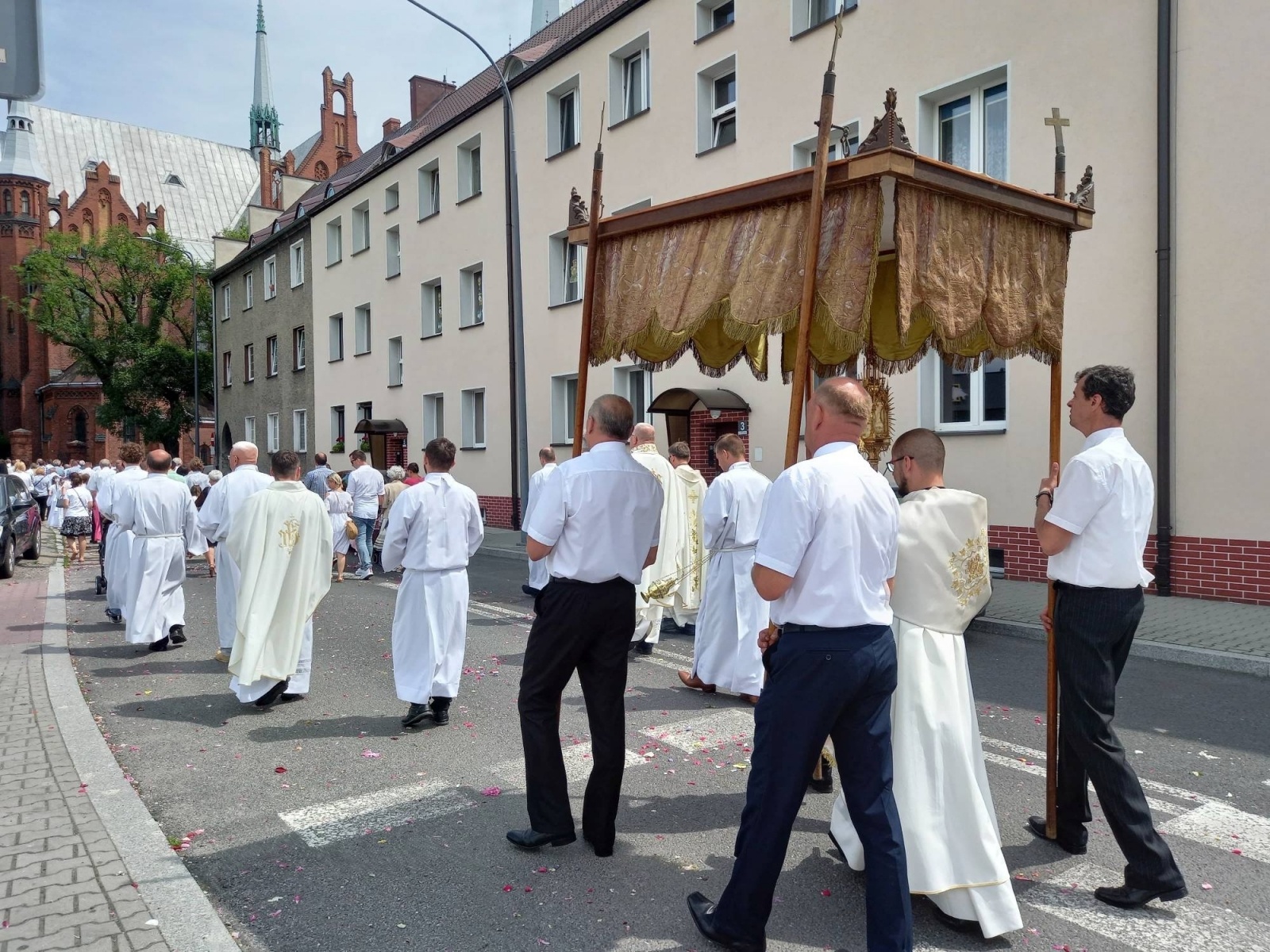 Zdjęcie w galerii na portalu naszraciborz.pl: Boże Ciało na Starej Wsi w Raciborzu wiadomości z regionu