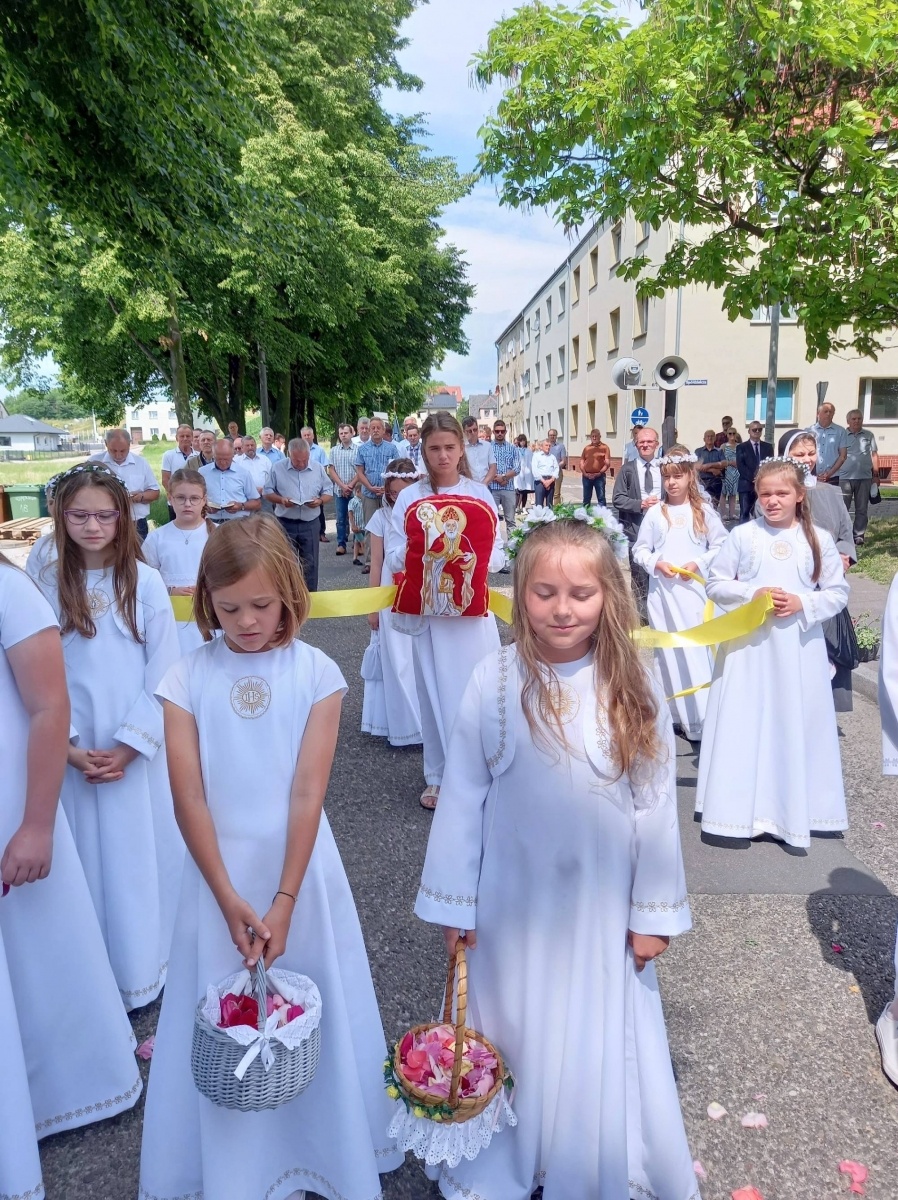 Zdjęcie w galerii na portalu naszraciborz.pl: Boże Ciało na Starej Wsi w Raciborzu wiadomości z regionu