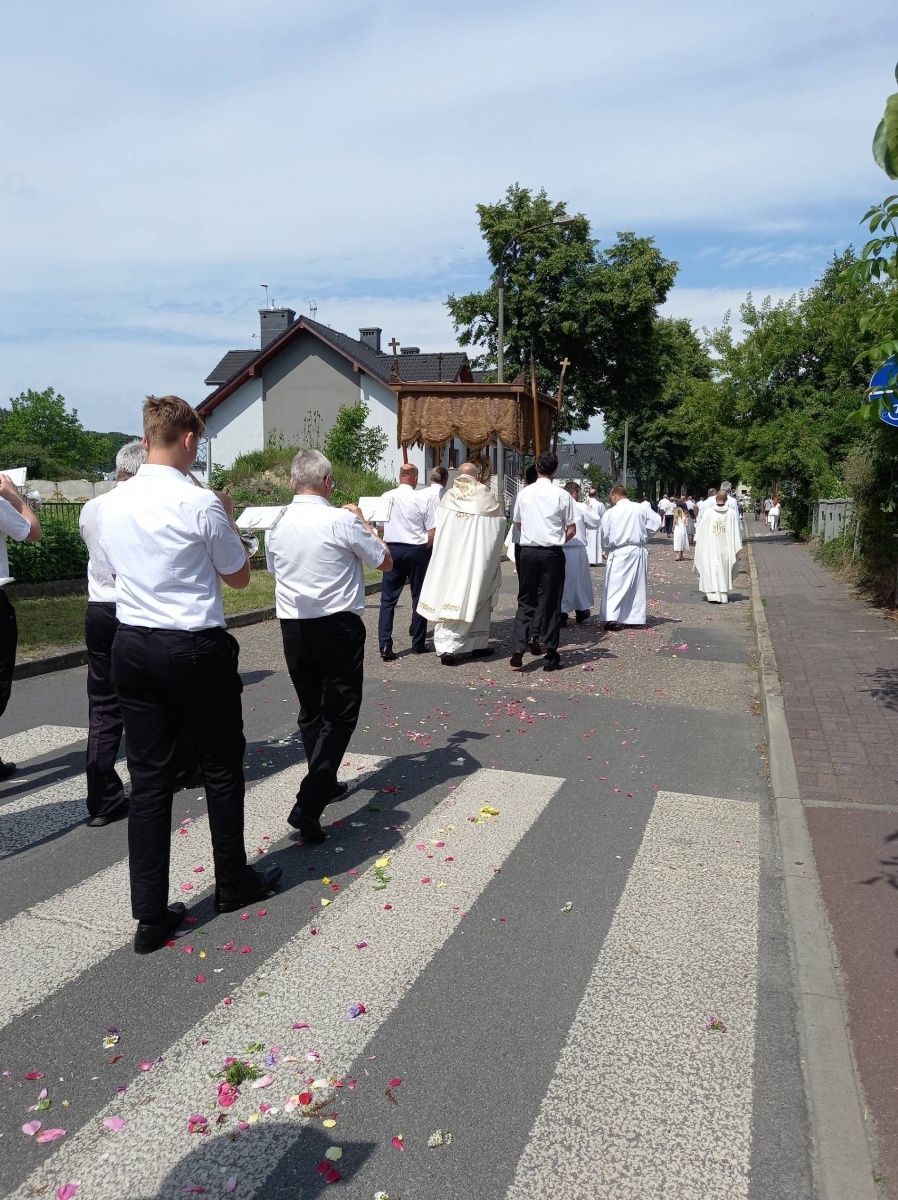 Zdjęcie w galerii na portalu naszraciborz.pl: Boże Ciało na Starej Wsi w Raciborzu wiadomości z regionu