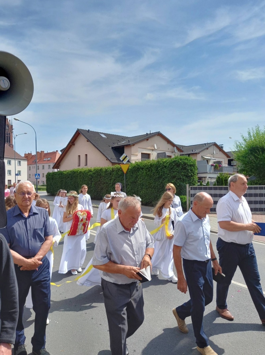 Zdjęcie w galerii na portalu naszraciborz.pl: Boże Ciało na Starej Wsi w Raciborzu wiadomości z regionu