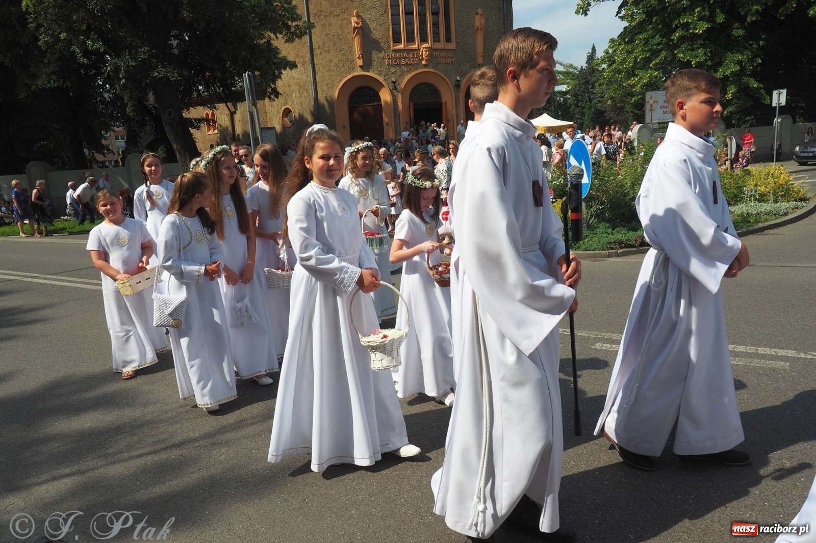 Zdjęcie w galerii na portalu naszraciborz.pl: Boże Ciało w największej raciborskiej parafii [FOTO i WIDEO] wiadomości z regionu