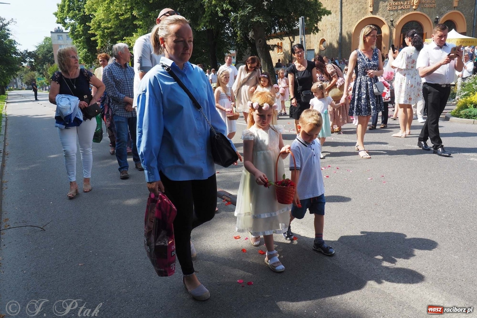 Zdjęcie w galerii na portalu naszraciborz.pl: Boże Ciało w największej raciborskiej parafii [FOTO i WIDEO] wiadomości z regionu