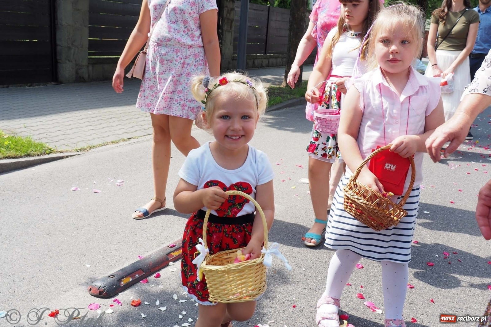 Zdjęcie w galerii na portalu naszraciborz.pl: Boże Ciało w największej raciborskiej parafii [FOTO i WIDEO] wiadomości z regionu