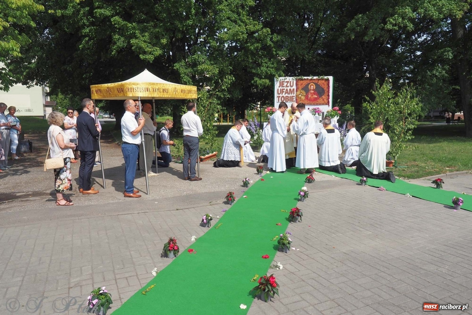 Zdjęcie w galerii na portalu naszraciborz.pl: Boże Ciało w największej raciborskiej parafii [FOTO i WIDEO] wiadomości z regionu