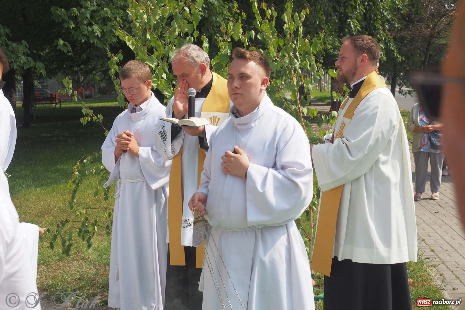 Zdjęcie w galerii na portalu naszraciborz.pl: Boże Ciało w największej raciborskiej parafii [FOTO i WIDEO] wiadomości z regionu