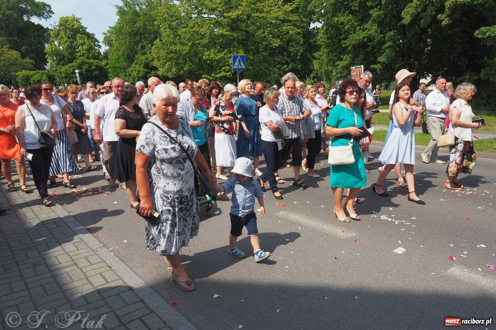 Zdjęcie w galerii na portalu naszraciborz.pl: Boże Ciało w największej raciborskiej parafii [FOTO i WIDEO] wiadomości z regionu