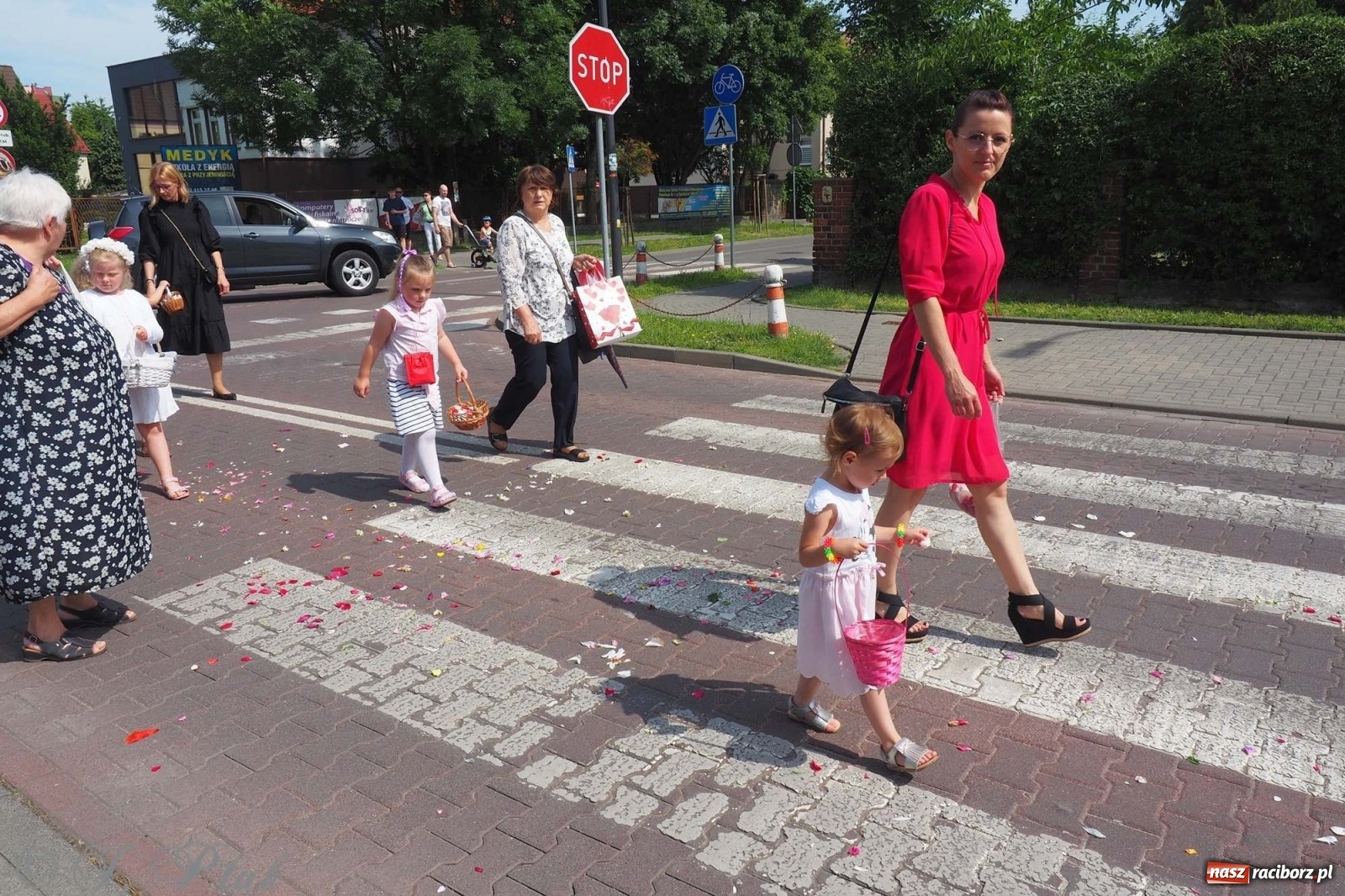 Zdjęcie w galerii na portalu naszraciborz.pl: Boże Ciało w największej raciborskiej parafii [FOTO i WIDEO] wiadomości z regionu