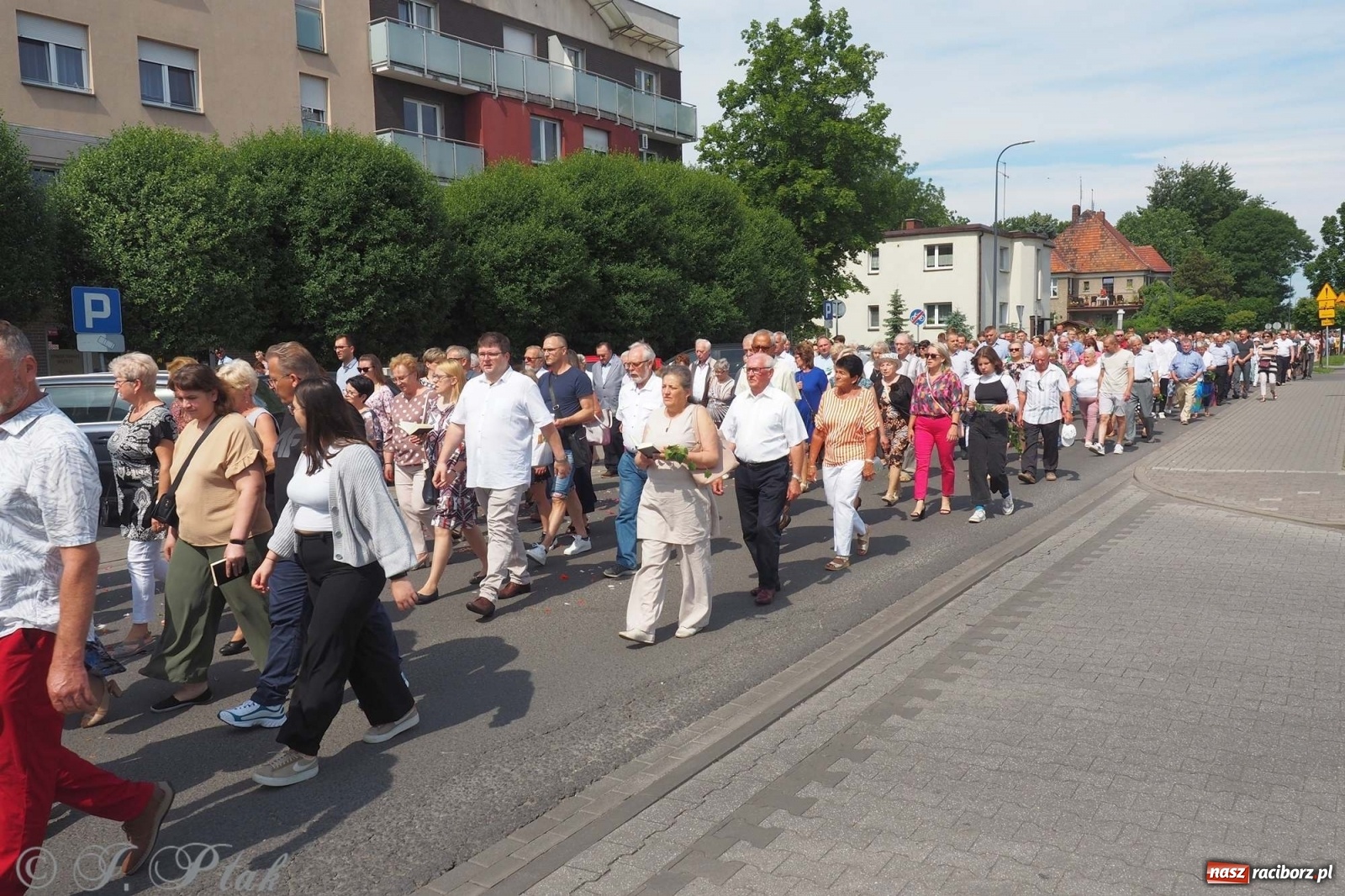 Zdjęcie w galerii na portalu naszraciborz.pl: Boże Ciało w największej raciborskiej parafii [FOTO i WIDEO] wiadomości z regionu