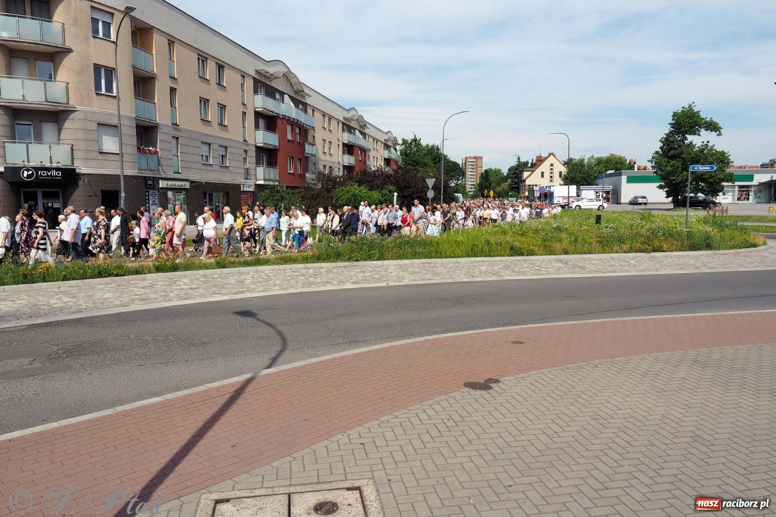 Zdjęcie w galerii na portalu naszraciborz.pl: Boże Ciało w największej raciborskiej parafii [FOTO i WIDEO] wiadomości z regionu