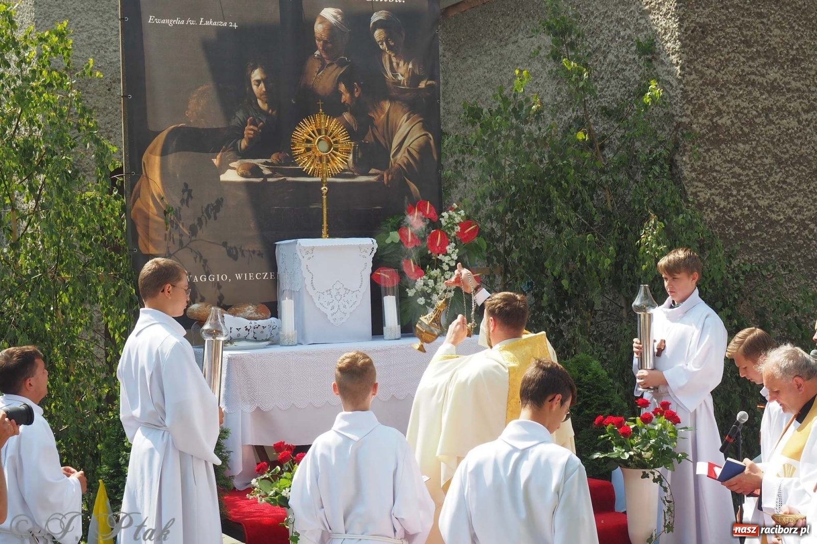 Zdjęcie w galerii na portalu naszraciborz.pl: Boże Ciało w największej raciborskiej parafii [FOTO i WIDEO] wiadomości z regionu
