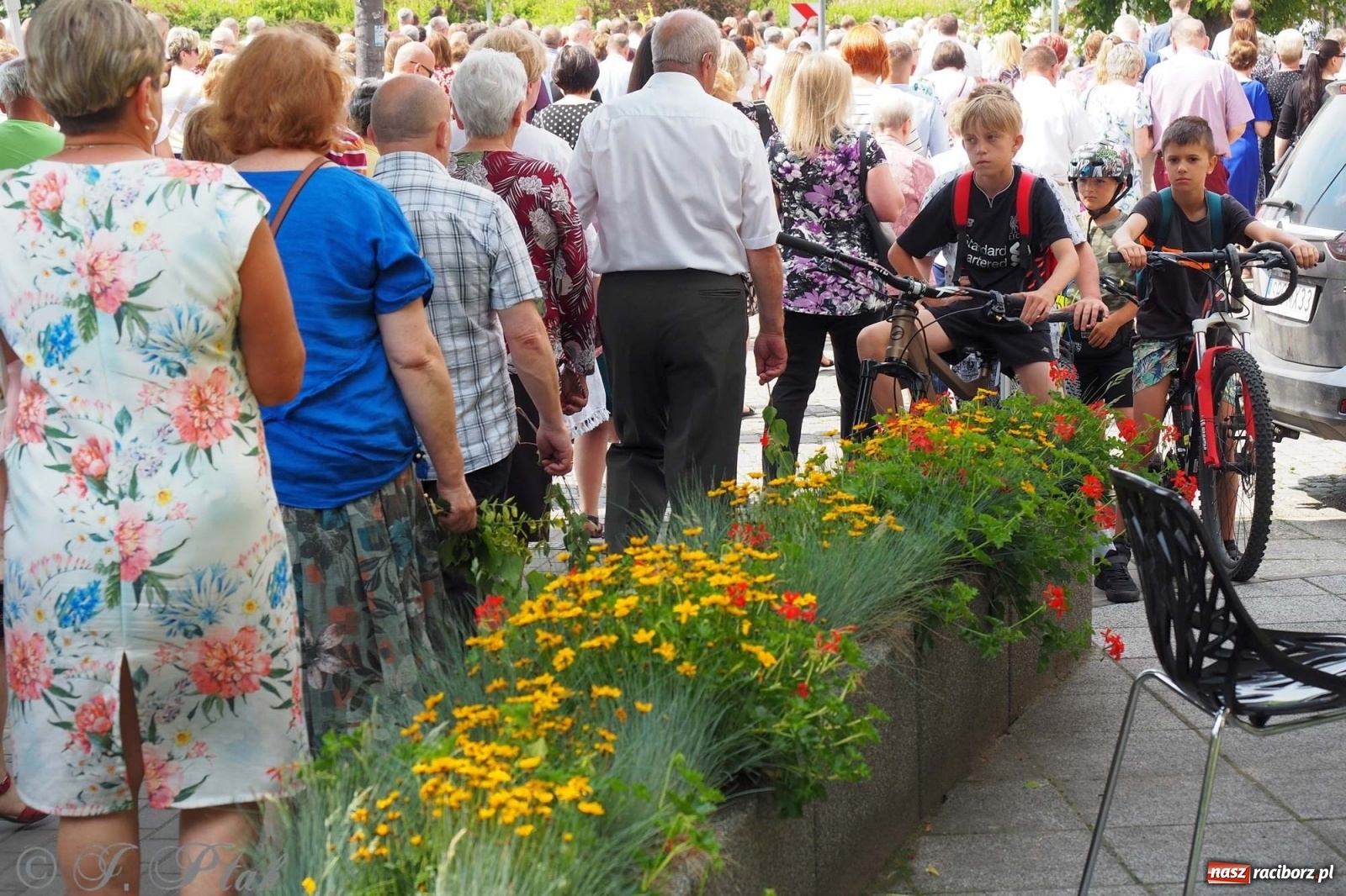 Zdjęcie w galerii na portalu naszraciborz.pl: Boże Ciało w największej raciborskiej parafii [FOTO i WIDEO] wiadomości z regionu