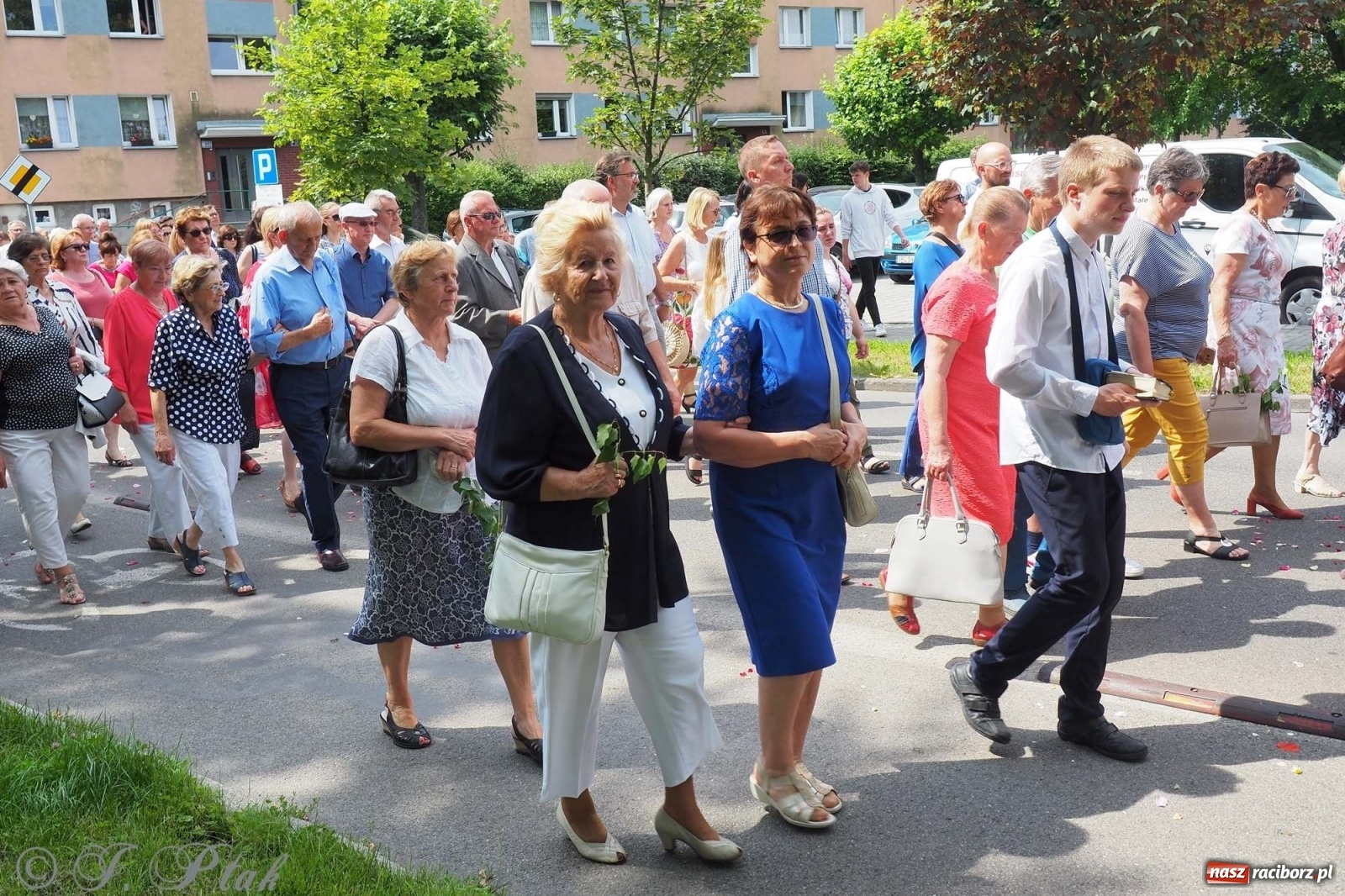 Zdjęcie w galerii na portalu naszraciborz.pl: Boże Ciało w największej raciborskiej parafii [FOTO i WIDEO] wiadomości z regionu