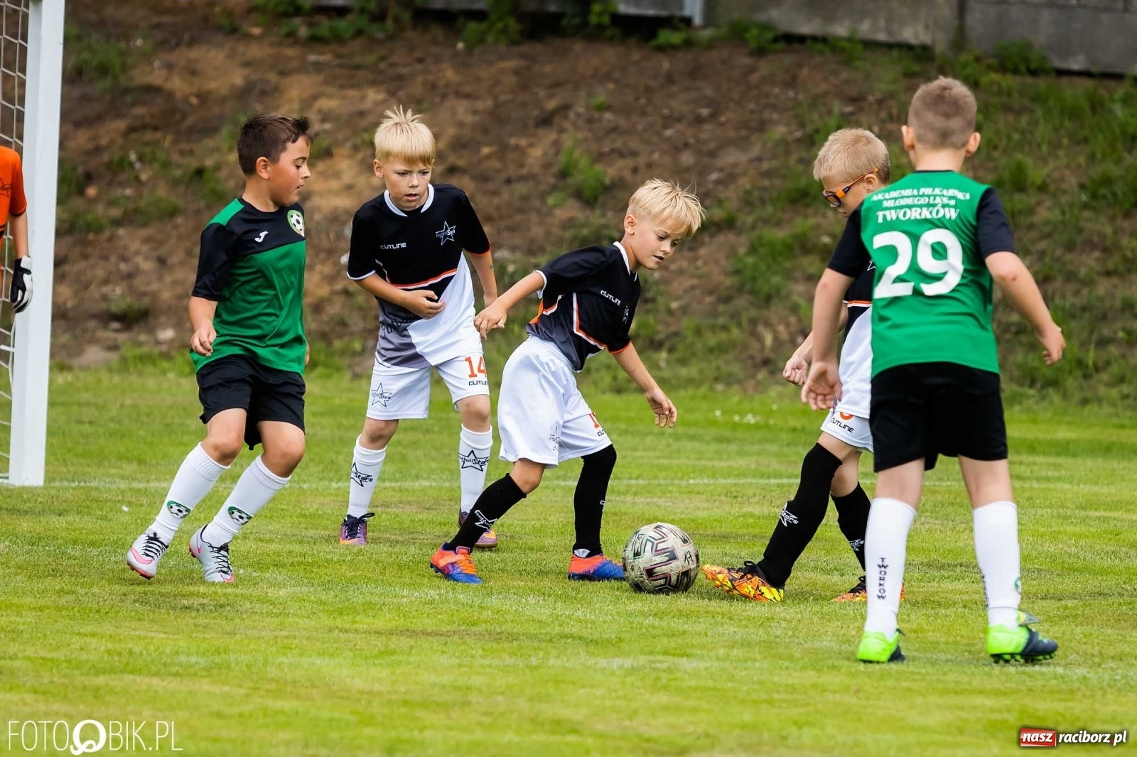 Zdjęcie w galerii na portalu naszraciborz.pl: Orlik Cup Nędza 2022. Zacięta rywalizacja rocznika 2013 i 2014 [FOTO] wiadomości z regionu