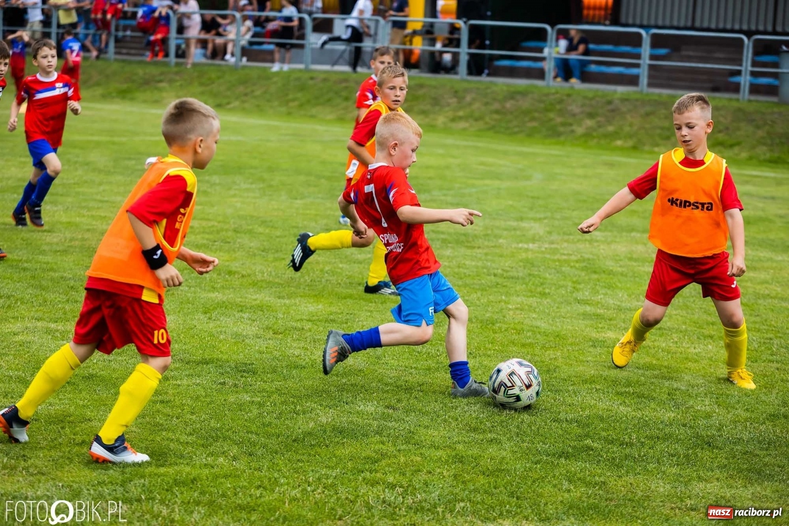 Zdjęcie w galerii na portalu naszraciborz.pl: Orlik Cup Nędza 2022. Zacięta rywalizacja rocznika 2013 i 2014 [FOTO] wiadomości z regionu