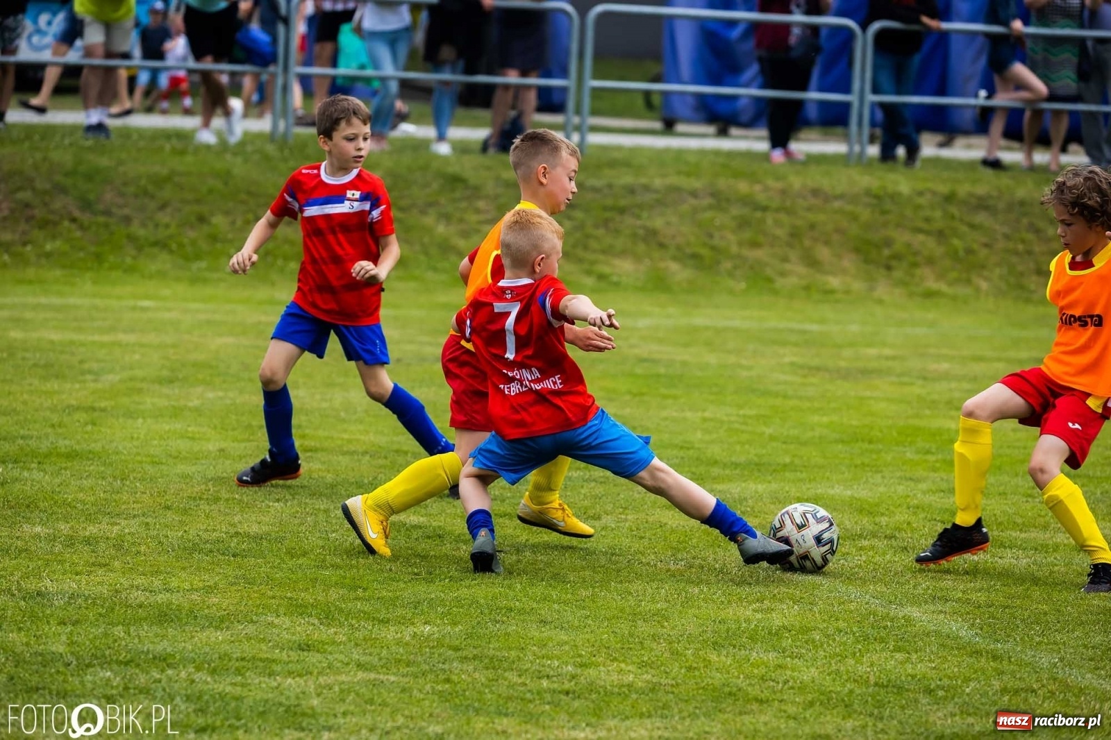 Zdjęcie w galerii na portalu naszraciborz.pl: Orlik Cup Nędza 2022. Zacięta rywalizacja rocznika 2013 i 2014 [FOTO] wiadomości z regionu