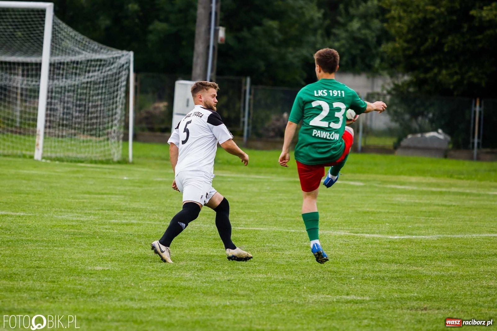 Zdjęcie w galerii na portalu naszraciborz.pl: Pawłów górą w starciu sąsiadów [FOTO] wiadomości z regionu