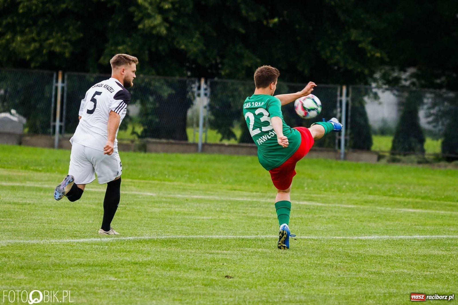 Zdjęcie w galerii na portalu naszraciborz.pl: Pawłów górą w starciu sąsiadów [FOTO] wiadomości z regionu