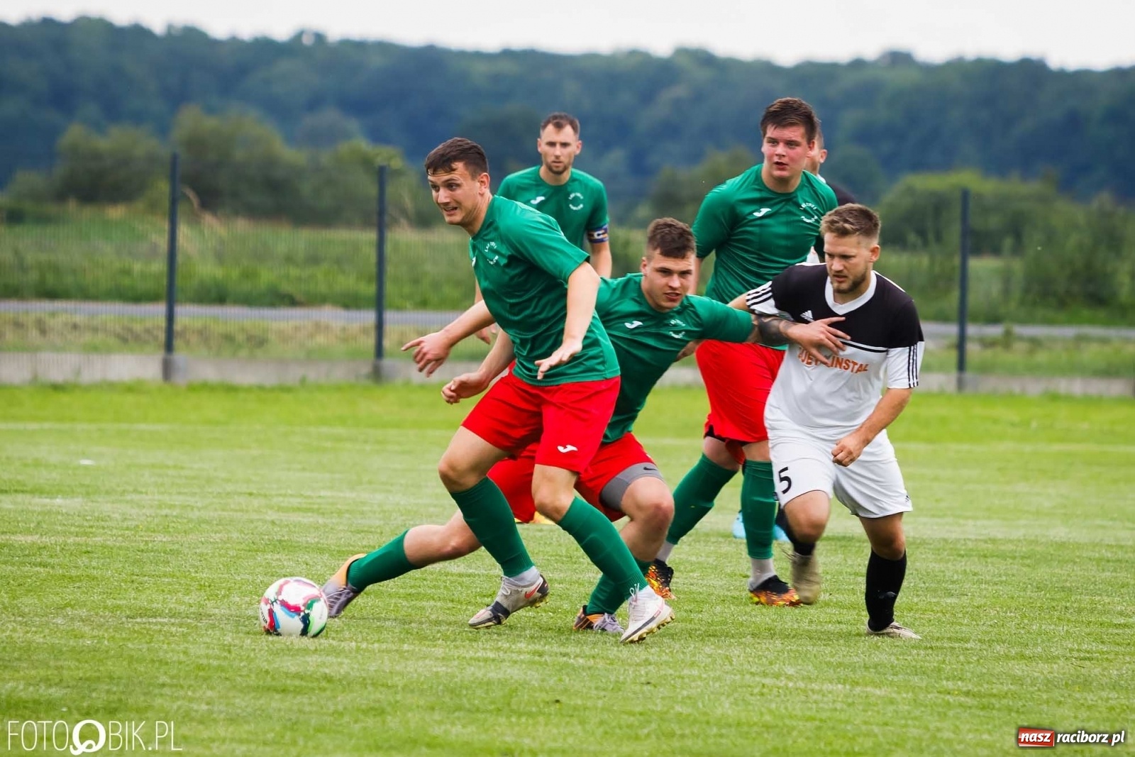 Zdjęcie w galerii na portalu naszraciborz.pl: Pawłów górą w starciu sąsiadów [FOTO] wiadomości z regionu